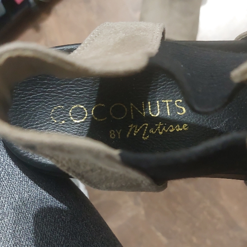 Women's Matisse Ada Platform Sandals in Black and Tan - Picture 3 of 4
